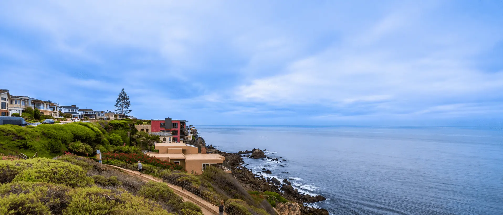 Scenic Southern California coastline near Costa Mesa, home to California Treatment Collective, an all men's mental health treatment center providing compassionate, evidence-based care.